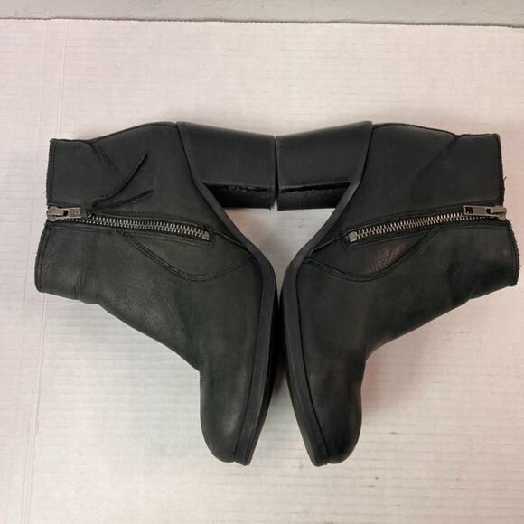 Levi's Boots Women's Size 9 Black Leather Ankle Zip Up Block Heeled Boho - Picture 10 of 12